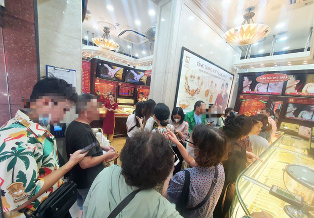 Chưa đủ tiền xây nhà, người đàn ông ở Phú Thọ "tất tay" 100 chỉ vàng: Cái kết sau hơn 1 năm - Ảnh 2.