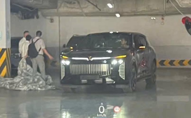 Limousine của VinFast chưa ra mắt được đăng ký bản quyền ở nước hàng xóm: Người Việt nào thiết kế? - Ảnh 4.