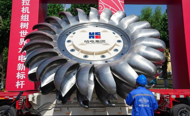 Láng giềng Việt Nam "ra lò" siêu tua-bin 80 tấn lớn nhất thế giới: "Quái vật năng lượng" thay thế 1,3 triệu tấn than/năm - Ảnh 1.