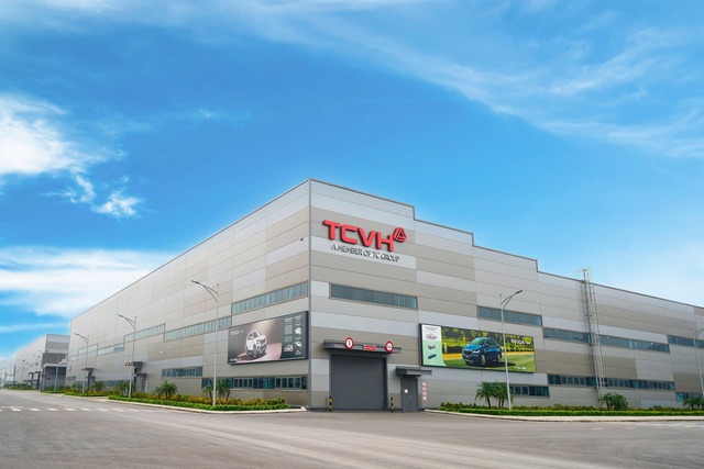 Ở Quảng Ninh có nhà máy ô tô làm 120.000 chiếc/năm, xuất khẩu khắp Đông Nam Á, đã cho ra lò xe đầu tiên - Ảnh 1.