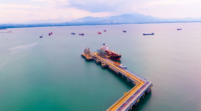 Bước nhảy ngoạn mục của Việt Nam: Vừa chế biến thử nghiệm thành công 2 loại dầu ngoại nhập - Ảnh 2.