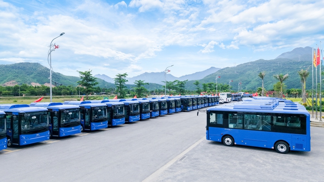 Hãng Việt đặt nhà máy ở Chân Mây, Huế 'thần tốc' làm 40 xe buýt/ngày cho TP.HCM, lăn bánh ngay tháng sau - Ảnh 1.