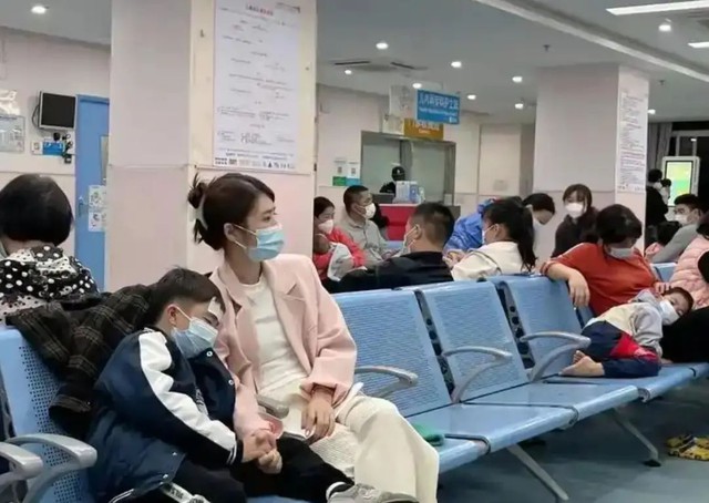 233 trẻ mầm non ở Thiên Thủy nhiễm độc chì: Lộ tẩy sự thật kinh hoàng về nguyên liệu làm bánh - Ảnh 4.