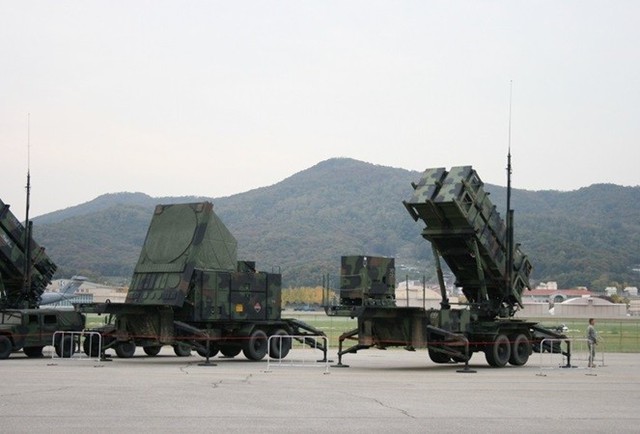 Tổng thống Trump cam kết gửi 10 tên lửa Patriot tới Ukraine ngay lập tức - Ảnh 7.