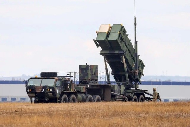 Tổng thống Trump cam kết gửi 10 tên lửa Patriot tới Ukraine ngay lập tức - Ảnh 9.