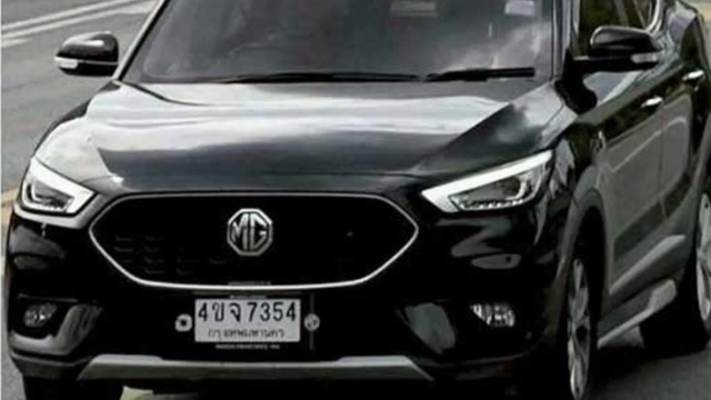 Đi cứu hộ nhưng lại tìm thấy 1 chiếc xe khác, nhìn vào bên trong khiến tất cả đều giật mình - Ảnh 3.