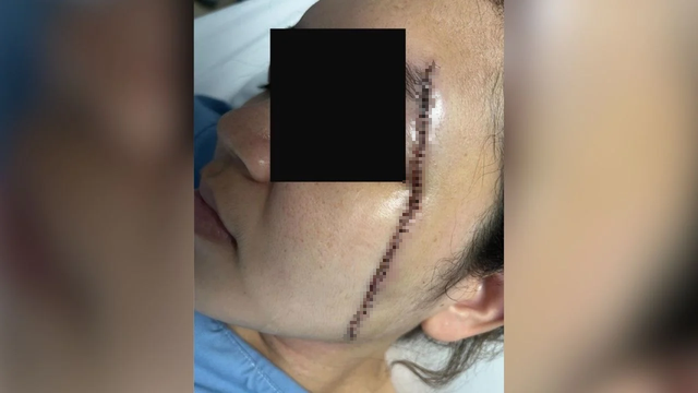 Vừa bước vào nhà, người phụ nữ hoảng hốt khi chồng cũ nấp trong bóng tối, nói ra 1 câu lạnh người - Ảnh 1.