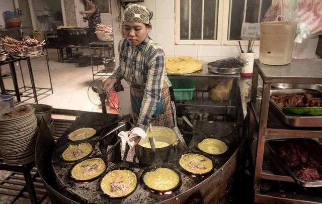 Khách Tây thốt lên: Việt Nam có 2 món bánh ngon ngoài sức tưởng tượng - Ảnh 2.