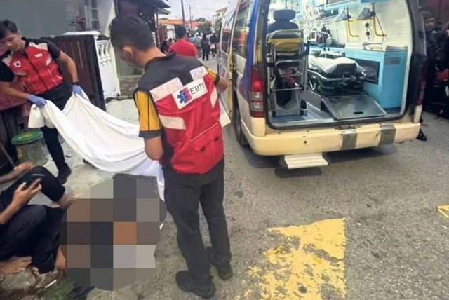 Đang đứng nói chuyện trước nhà, người đàn ông bị đâm tử vong: Nhân chứng kể lại chi tiết ám ảnh - Ảnh 1.