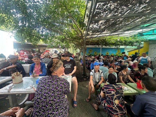 Bữa ăn nghĩa tình là nguồn động lực để vượt qua bệnh tật - Ảnh 4.