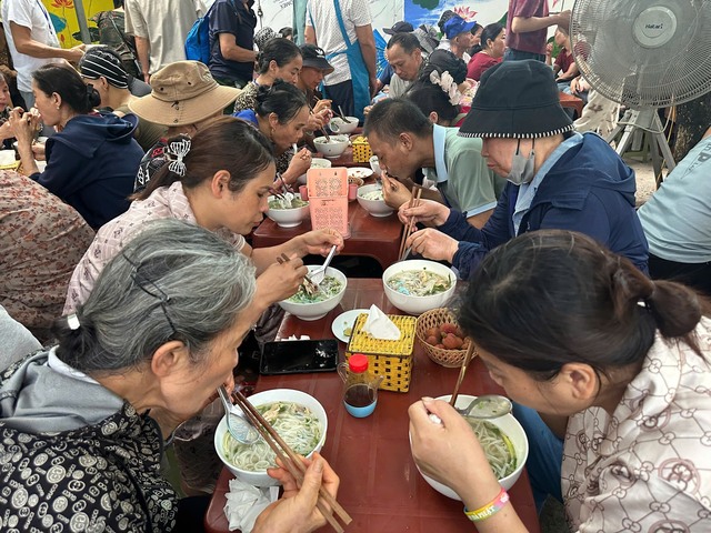 Bữa ăn nghĩa tình là nguồn động lực để vượt qua bệnh tật - Ảnh 7.