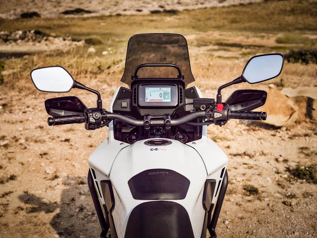 Xe Honda dân phượt thích mê đang giảm giá 22 triệu, đại lý tặng thêm nhiều quà: CSGT cũng dùng xe này - Ảnh 5.