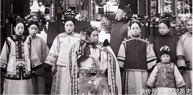 8 ảnh hiếm nhan sắc "Đệ nhất mỹ nhân nhà Thanh": Được ngưỡng mộ nhưng bị Từ Hy Thái Hậu thao túng cả đời - Ảnh 4. 8 ảnh hiếm nhan sắc "Đệ nhất mỹ nhân nhà Thanh": Được ngưỡng mộ nhưng bị Từ Hy Thái Hậu thao túng cả đời - Ảnh 4.