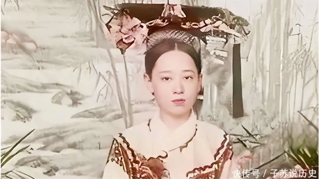 8 ảnh hiếm nhan sắc "Đệ nhất mỹ nhân nhà Thanh": Được ngưỡng mộ nhưng bị Từ Hy Thái Hậu thao túng cả đời - Ảnh 6. 8 ảnh hiếm nhan sắc "Đệ nhất mỹ nhân nhà Thanh": Được ngưỡng mộ nhưng bị Từ Hy Thái Hậu thao túng cả đời - Ảnh 6.