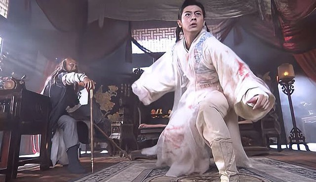 Trương Vô Kỵ và Đoàn Dự bất phân thắng bại sau 300 hiệp, mời 4 cao thủ trợ giúp: Ai sẽ chiến thắng? - Ảnh 1.