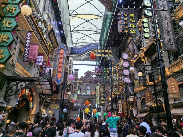 Khách Việt bất ngờ với cảnh tượng khi du lịch Trung Quốc, nhận xét: "Tôi nghĩ chỉ có trên phim" - Ảnh 5.