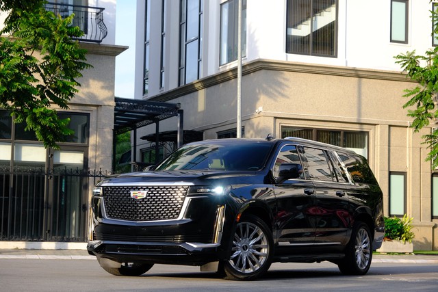 Xe Mỹ cực hiếm ở Việt Nam vừa rao bán: Chung động cơ VinFast President, đồng hồ hé lộ mức ăn xăng khủng - Ảnh 1.