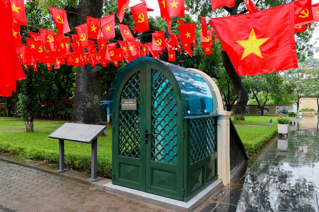 Lần đầu tiên sau gần 60 năm, "hầm bí mật" ở Hoàng thành mở cửa cho tham quan: Có những thứ chưa ai thấy - Ảnh 1.