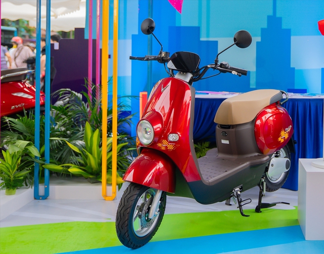 Đại lý báo xe máy điện VinFast hạ giá: Rẻ nhất 10 triệu, hơn 28 triệu đã có xe đi 200km/sạc, cốp 27 lít - Ảnh 1.