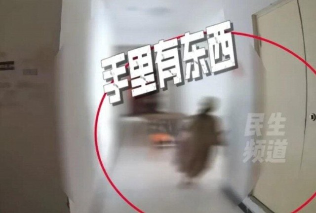 Cô bé 9 tuổi đến nhà bạn chơi rồi trộm két sắt và diễn biến gây sốc - Ảnh 1. Cô bé 9 tuổi đến nhà bạn chơi rồi trộm két sắt và diễn biến gây sốc - Ảnh 1.