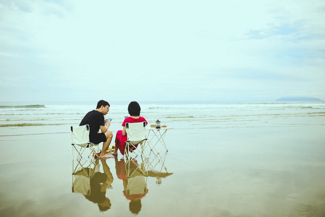 Ngoài Sầm Sơn, Thanh Hóa còn có bãi biển cách đó chỉ 40km, du khách nhận xét: Vắng, sạch hơn nhiều nơi! - Ảnh 1.