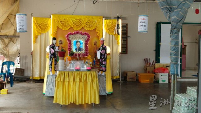 Thanh niên tử vong khi trèo lên căn hộ bạn gái lúc 3h sáng - Ảnh 2. Thanh niên tử vong khi trèo lên căn hộ bạn gái lúc 3h sáng - Ảnh 2.