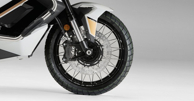 Vừa ra mắt Việt Nam xe tay ga dân phượt thích mê: Sức mạnh và công nghệ vượt xe Honda, Yamaha, giá rẻ hơn - Ảnh 12.