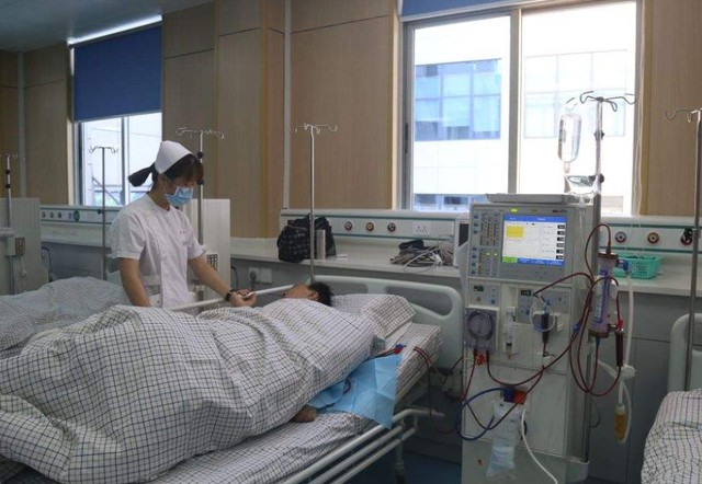 Người Đàn Ông Tổn Thương Thận Sau Bữa Ăn, Bác Sĩ Nói Thẳng: “Thủ Phạm Trong Món Thịt Khoái Khẩu” - Ảnh 1. Người Đàn Ông Tổn Thương Thận Sau Bữa Ăn, Bác Sĩ Nói Thẳng: “Thủ Phạm Trong Món Thịt Khoái Khẩu” - Ảnh 1.