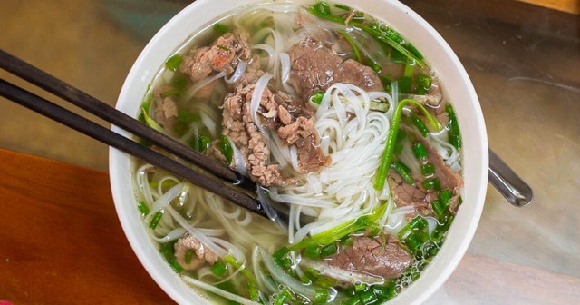 Khách Tây bình chọn những món ăn ngon nhất của 12 nước châu Á: Việt Nam đóng góp 6 món - Ảnh 2.