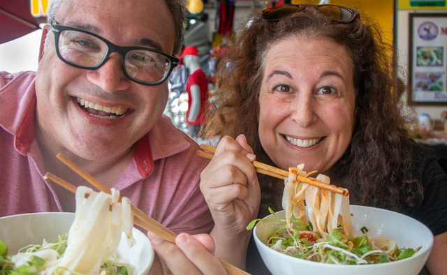 Khách Tây bình chọn những món ăn ngon nhất của 12 nước châu Á: Việt Nam đóng góp 6 món - Ảnh 1.