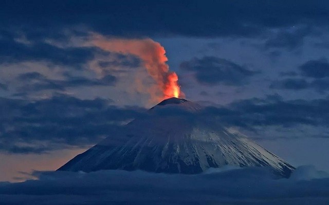 Động đất rung chuyển Alaska, cảnh báo núi lửa phun trào bất cứ lúc nào - Ảnh 7.