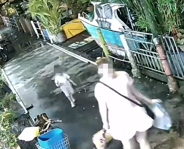 Mẹ dắt con gái ra cầu tàu rồi nhảy xuống biển, đọc di thư khiến ai cũng nghẹn ngào - Ảnh 1.