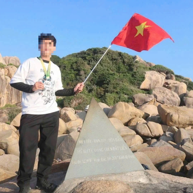 Diễn biến mới nhất vụ nam thanh niên 22 tuổi đi leo núi rồi mất tích ở Nha Trang - Ảnh 4.