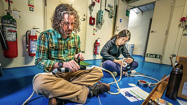 Lộ ổ siêu động đất ở rãnh Nhật Bản: Khoan sâu 7km hé lộ cơ chế sóng thần 2011, cảnh báo thảm họa tái diễn - Ảnh 4.