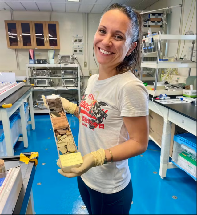 Lộ ổ siêu động đất ở rãnh Nhật Bản: Khoan sâu 7km hé lộ cơ chế sóng thần 2011, cảnh báo thảm họa tái diễn - Ảnh 3.