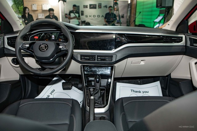 Vừa ra mắt Việt Nam xe ngang cỡ Vios, Accent nhưng gầm cao, khung gầm châu Âu đầm chắc, giá từ 421 triệu - Ảnh 3.