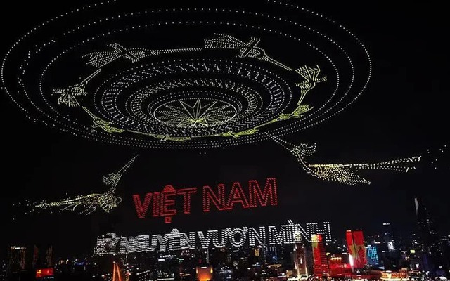 Kỷ lục Guinness mới: Việt Nam huy động 10.518 máy bay không người lái, gấp 3.2 lần thành tích Trung Quốc - Ảnh 1.
