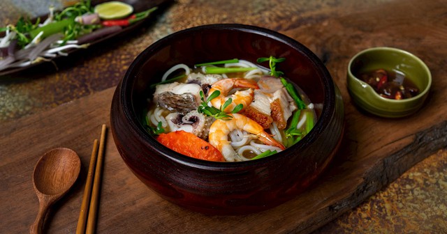 Không phải bún bò Huế, món ăn chỉ từ 50.000 đồng/bát này mới là hương vị Việt lọt top ngon nhất thế giới - Ảnh 1.