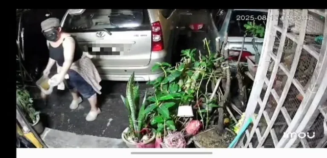 Bạn gái cũ từ 30 năm trước bỗng dưng xuất hiện, người đàn ông mất ăn mất ngủ - Ảnh 1.