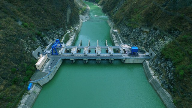 Chiêm ngưỡng "quái vật" đập cao nhất thế giới, cao hơn Tháp Eiffel 5 mét - Ảnh 8. Chiêm ngưỡng "quái vật" đập cao nhất thế giới, cao hơn Tháp Eiffel 5 mét - Ảnh 8.