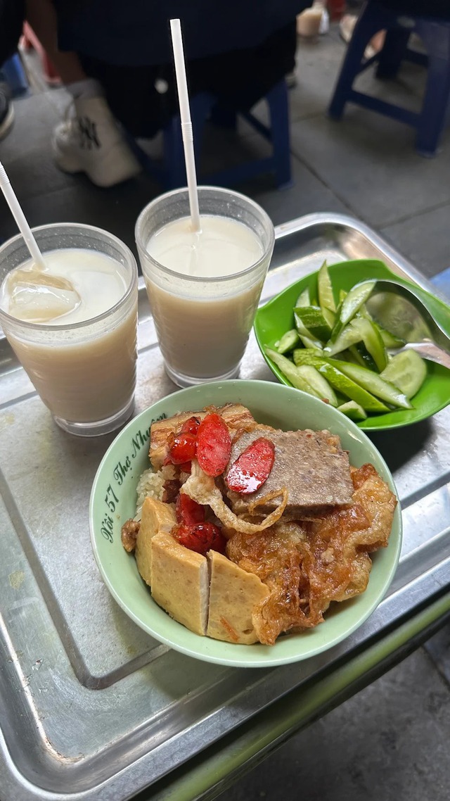 Món vỉa hè Việt lên đài Hàn Quốc, ngoại hình gây bất ngờ, du khách nhận xét: "Ở đây họ cũng ăn cái này ư?" - Ảnh 8.