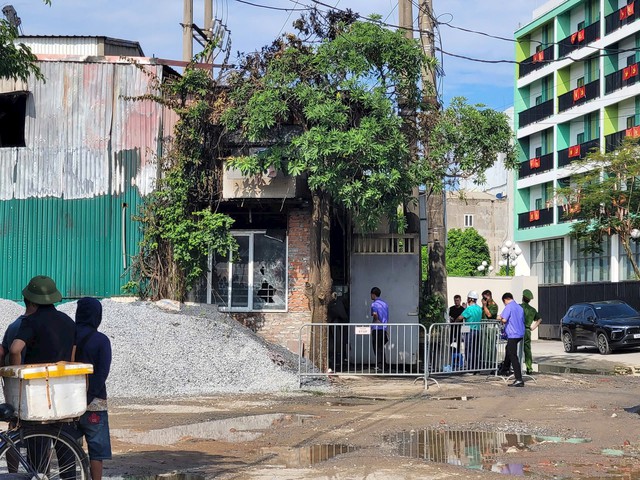 Cháy nhà ở Hà Nội, 2 vợ chồng và 2 con nhỏ tử vong - Ảnh 1.