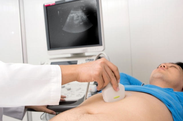 Li&ecirc;n tiếp điều trị cho 3 bệnh nh&acirc;n mắc ung thư gan: B&aacute;c sĩ thở d&agrave;i, n&oacute;i: "Tất cả đều c&oacute; một điểm chung"- Ảnh 1.