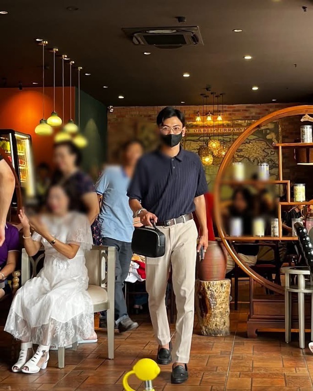 “Tổng tài” có hành động lạ, khiến người thân lo lắng sau khi đi xin lỗi nhưng bị từ chối thẳng thừng - Ảnh 1.