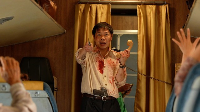 Cơ trưởng cố thủ trong buồng lái, không tặc làm nổ lựu đạn: Máy bay hạ cánh an toàn sau 52 phút 'sinh tử' - Ảnh 5.