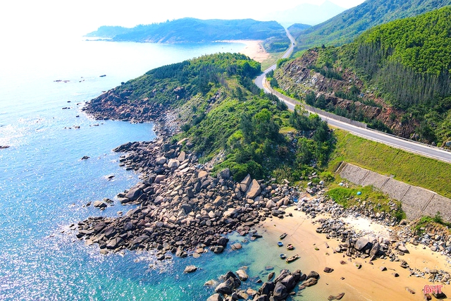 Hà Tĩnh mở đường dự án 17.000 tỷ, khai thác "mỏ vàng" điện gió khổng lồ, sẵn có: Người dân và đất nước cùng có lợi - Ảnh 2. Hà Tĩnh mở đường dự án 17.000 tỷ, khai thác "mỏ vàng" điện gió khổng lồ, sẵn có: Người dân và đất nước cùng có lợi - Ảnh 2.