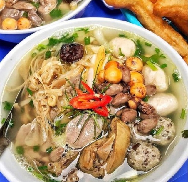 Không phải phở gà, món ăn chỉ từ 30.000 đồng/bát này mới là hương vị Việt lọt top ngon nhất thế giới - Ảnh 1.