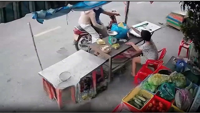 Người phụ nữ tử vong sau khi bị cướp điện thoại: Chân dung 2 đối tượng, cướp xong đi nhà nghỉ- Ảnh 3.
