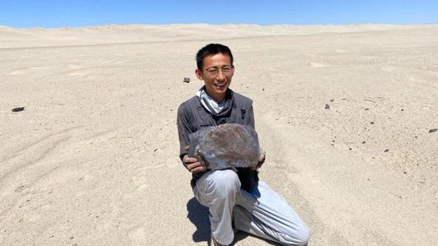 Đào đất hơn 10 tiếng, người đàn ông phát hiện vật thể lạ nặng tới 423 kg khiến giới khoa học kinh ngạc- Ảnh 3.