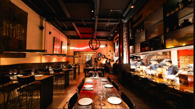 Vượt qua Bùi Viện và Tạ Hiện, địa điểm duy nhất ở Việt Nam bất ngờ lọt top 11 khu phố tuyệt nhất thế giới- Ảnh 2. Vượt qua Bùi Viện và Tạ Hiện, địa điểm duy nhất ở Việt Nam bất ngờ lọt top 11 khu phố tuyệt nhất thế giới- Ảnh 2.